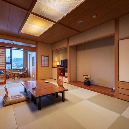 Mikuma Hotel Hita Ngoại thất bức ảnh